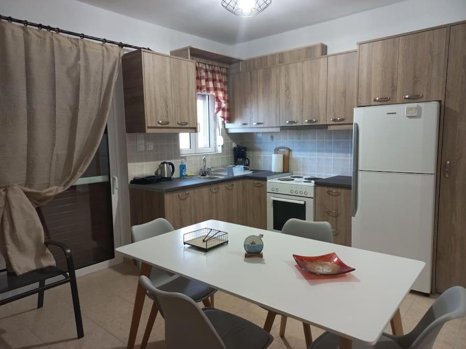 Yefira Sophie'S Sunny Spot 1 아파트 외부 사진